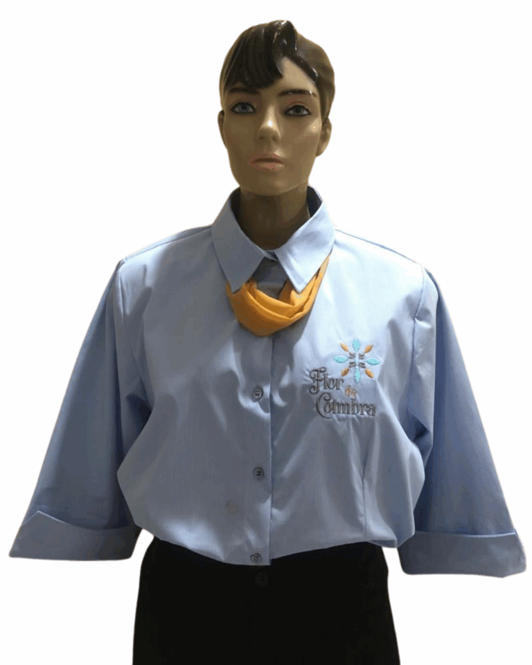 02 – Camisa social manga ¾, lenço, calça social