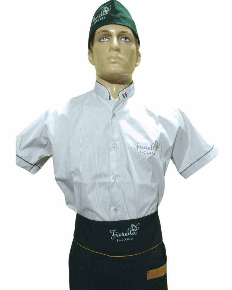 03 – Camisa gola padre manga curta, avental meia cintura, bibico